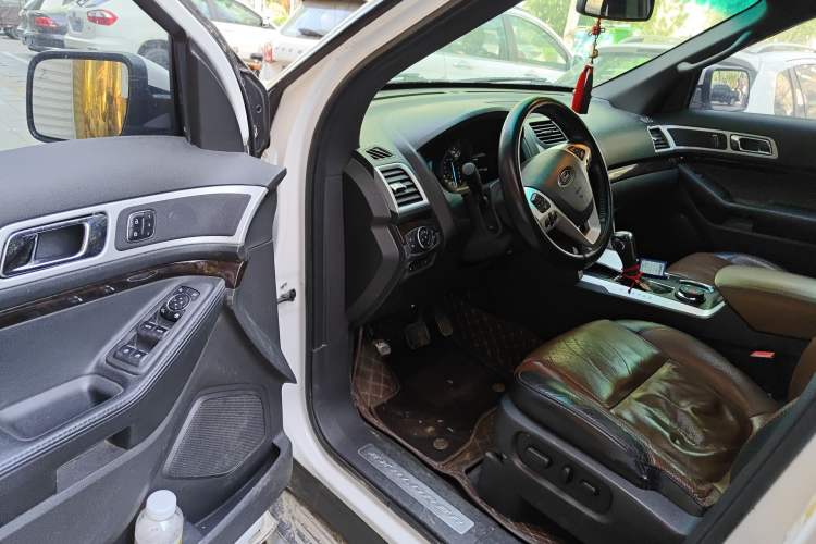 Used Ford Explorer 2013 3.5L Deluxe Model Driver Seat