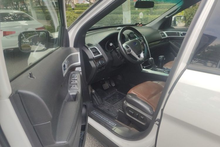 Used Ford Explorer 2013 3.5L Deluxe Model Driver Seat