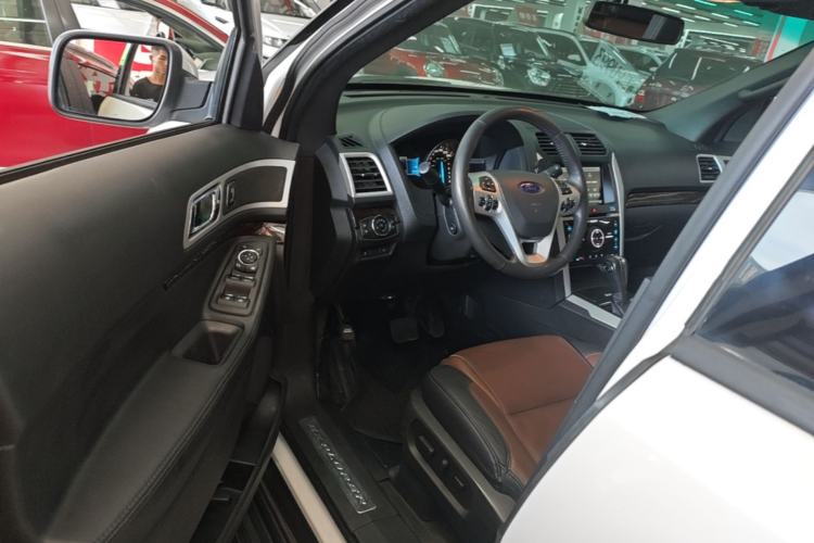 Used Ford Explorer 2013 3.5L Deluxe Model Driver Seat