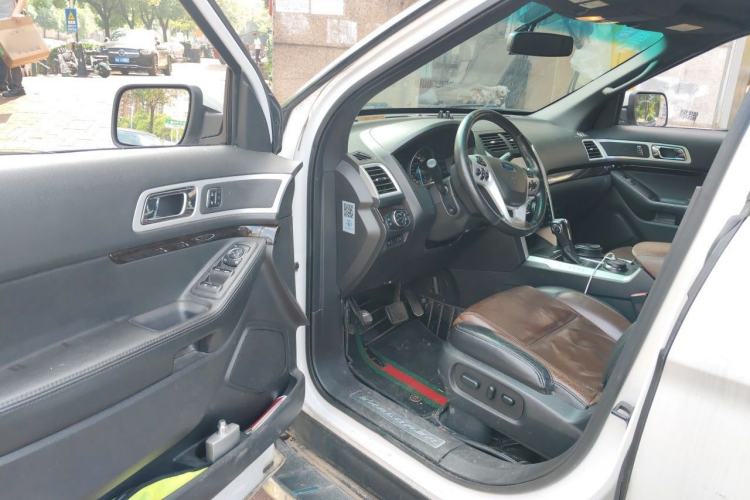 Used Ford Explorer 2013 3.5L Deluxe Model Driver Seat