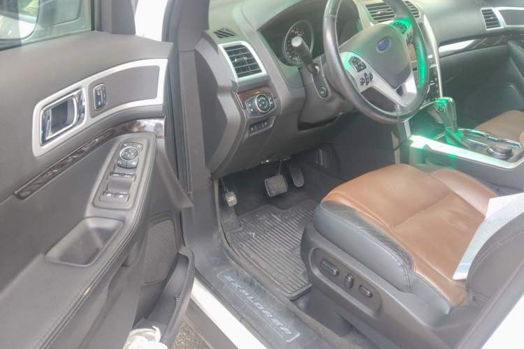Used Ford Explorer 2013 3.5L Deluxe Model Driver Seat