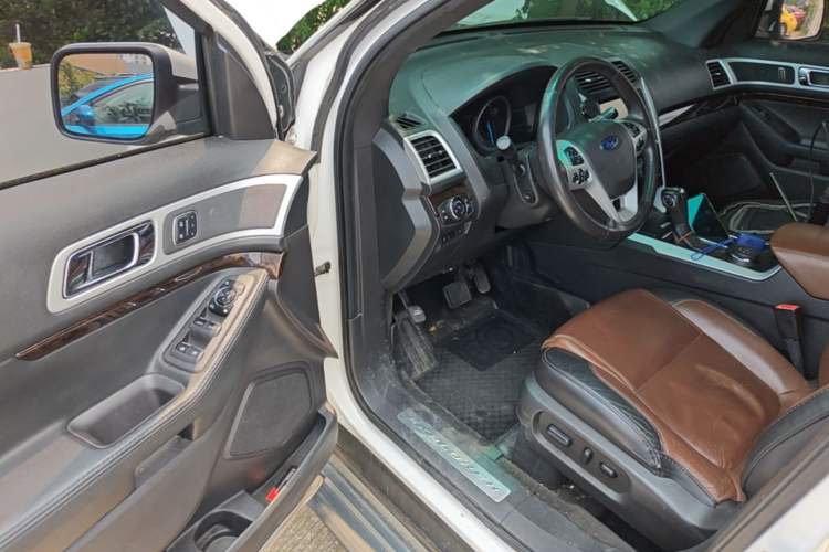 Used Ford Explorer 2013 3.5L Deluxe Model Driver Seat