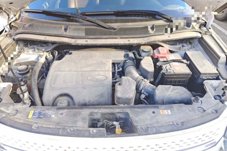 Used Ford Explorer 2013 3.5L Deluxe Model Engine Bay
