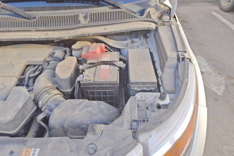 Used Ford Explorer 2013 3.5L Deluxe Model Engine Bay Left