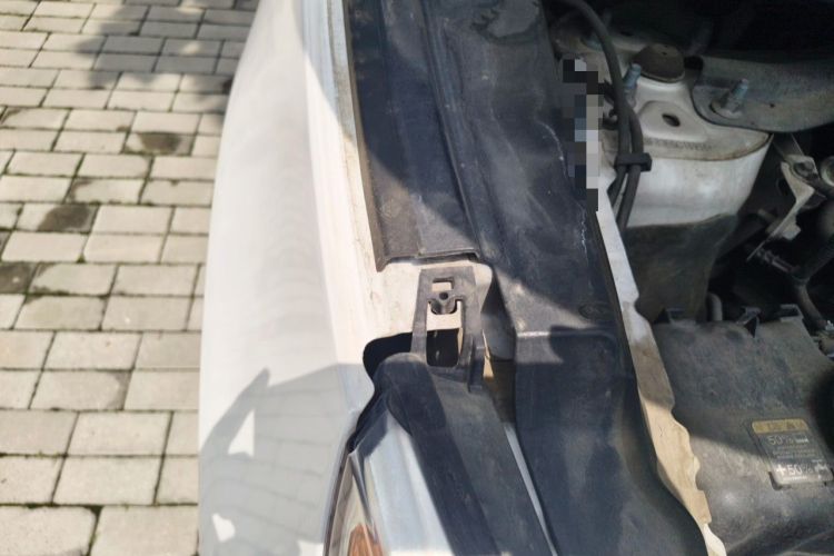 Used Ford Explorer 2013 3.5L Deluxe Model Engine Bay Right