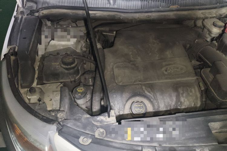 Used Ford Explorer 2013 3.5L Deluxe Model Engine Bay Right