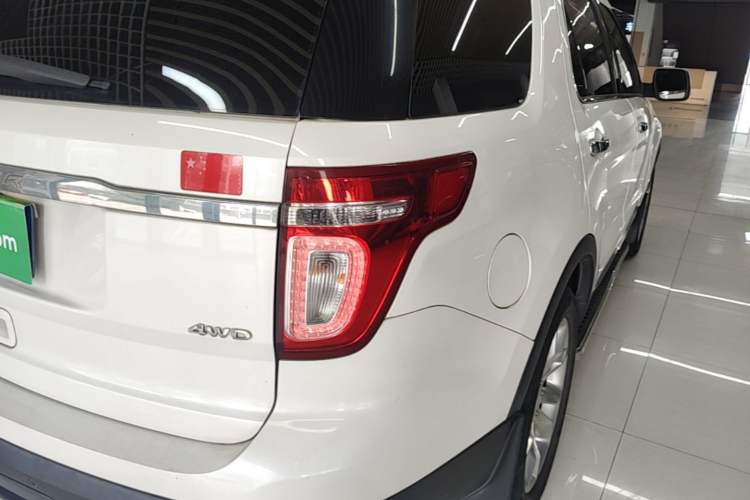 Used Ford Explorer 2013 3.5L Deluxe Model Exterior 3