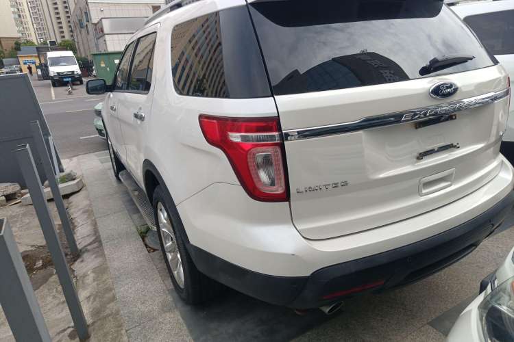 Used Ford Explorer 2013 3.5L Deluxe Model Exterior 3