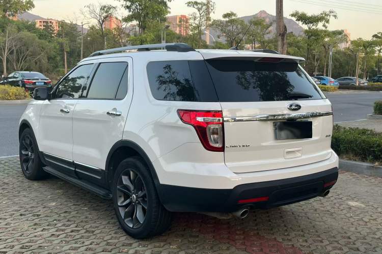 Used Ford Explorer 2013 3.5L Prestige Model Exterior 3