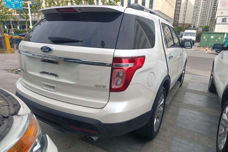 Used Ford Explorer 2013 3.5L Deluxe Model Exterior 5