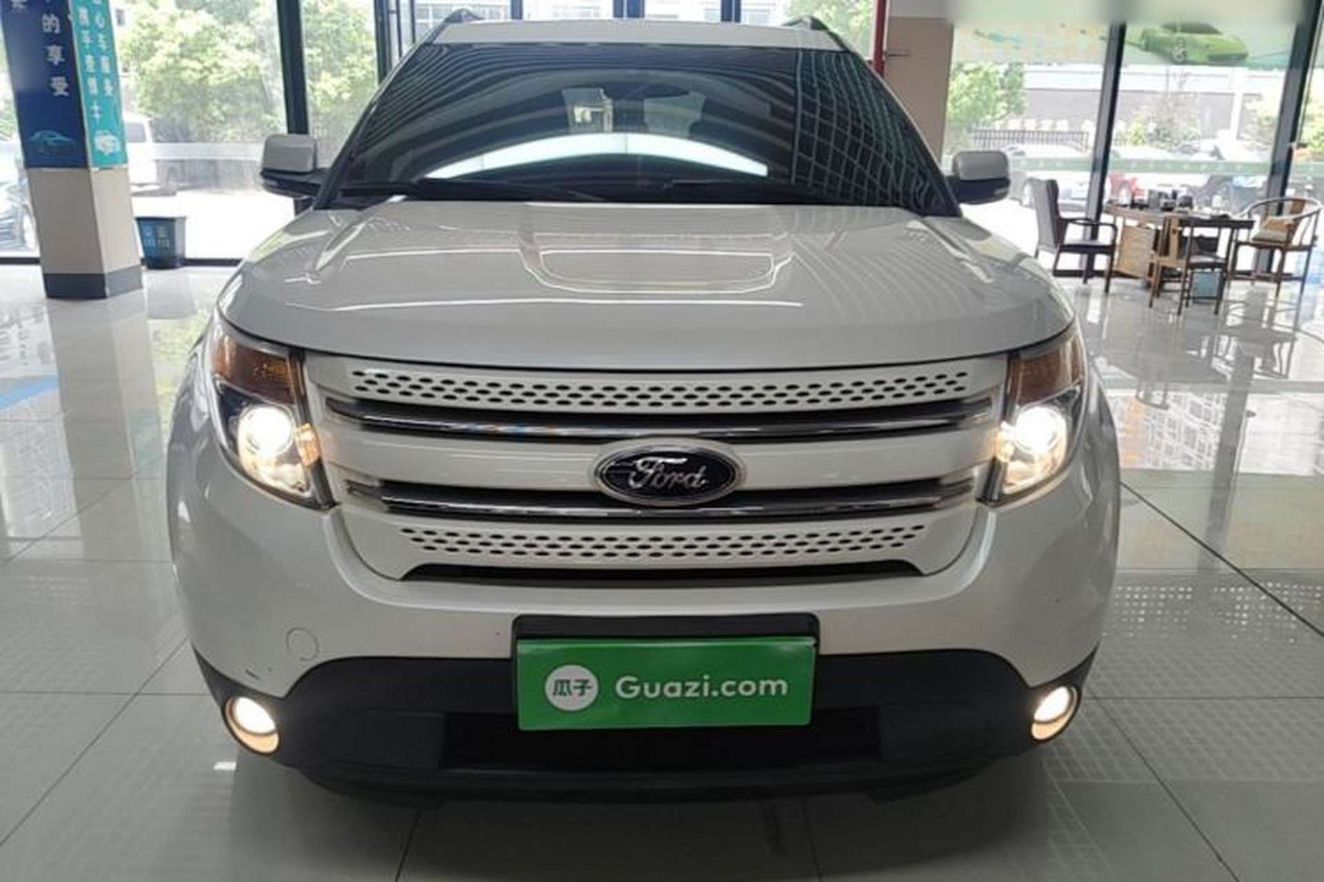 Used Ford Explorer 2013 3.5L Deluxe Model Front