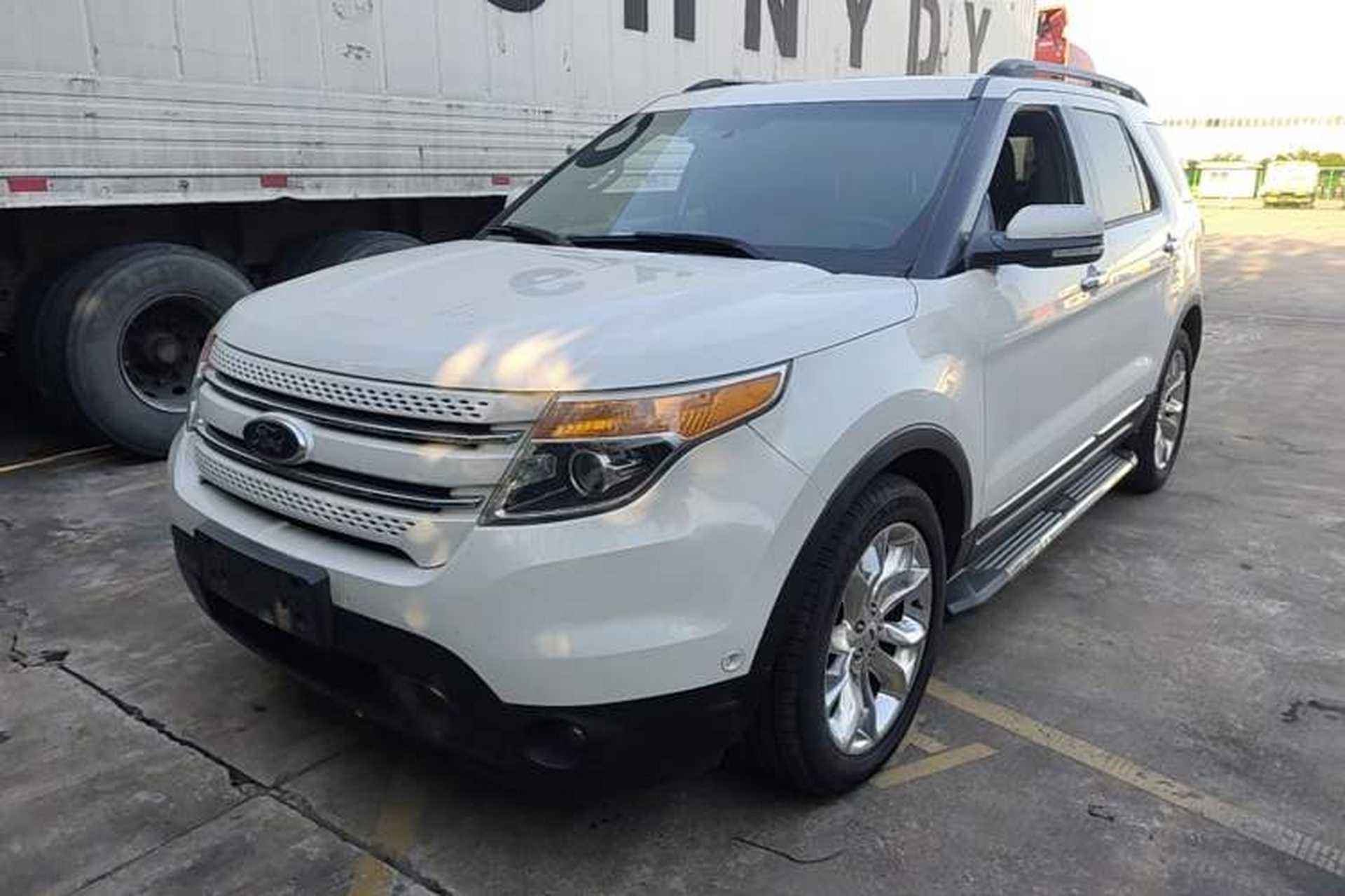 Used Ford Explorer 2013 3.5L Deluxe Model Front Left 45 Deg