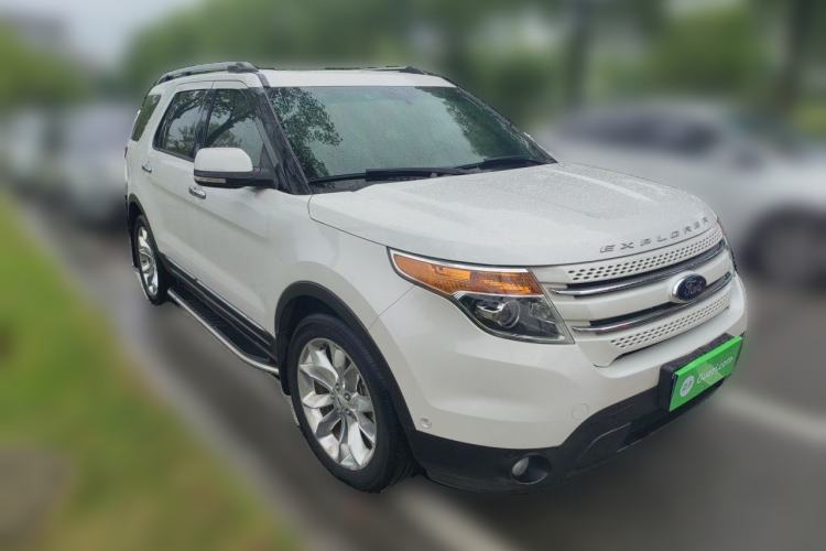 Used Ford Explorer 2013 3.5L Deluxe Model Front Right 45 Deg
