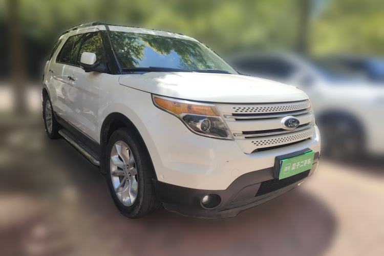 Used Ford Explorer 2013 3.5L Deluxe Model Front Right 45 Deg