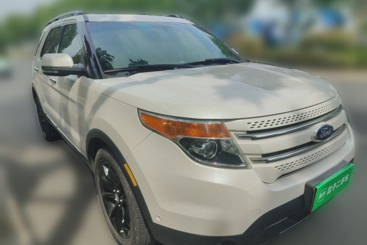 Used Ford Explorer 2013 3.5L Deluxe Model Front Right 45 Deg