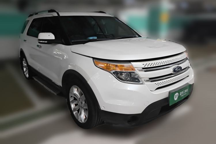 Used Ford Explorer 2013 3.5L Deluxe Model Front Right 45 Deg