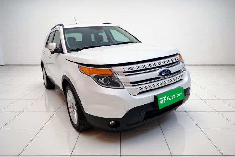 Used Ford Explorer 2013 3.5L Deluxe Model Front Right 45 Deg