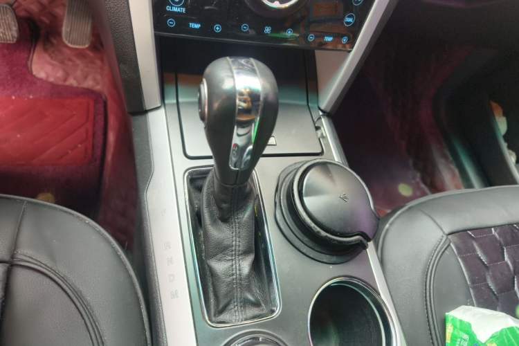 Used Ford Explorer 2013 3.5L Deluxe Model Gear Lever