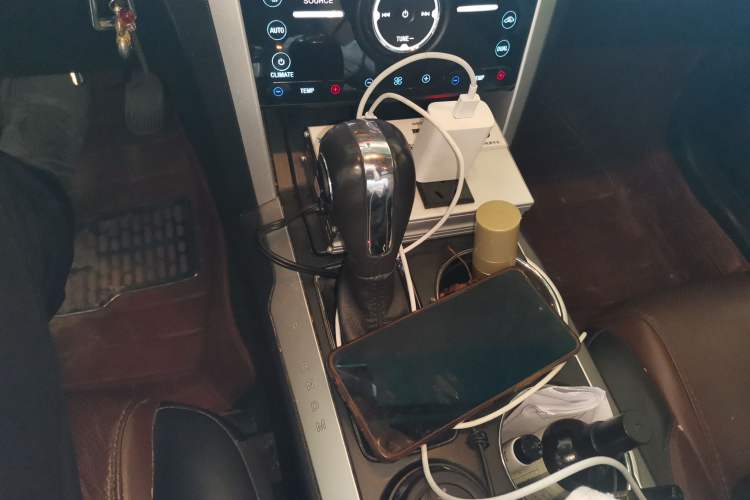 Used Ford Explorer 2013 3.5L Deluxe Model Gear Lever