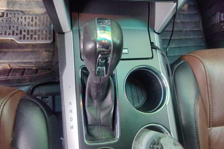 Used Ford Explorer 2013 3.5L Deluxe Model Gear Lever