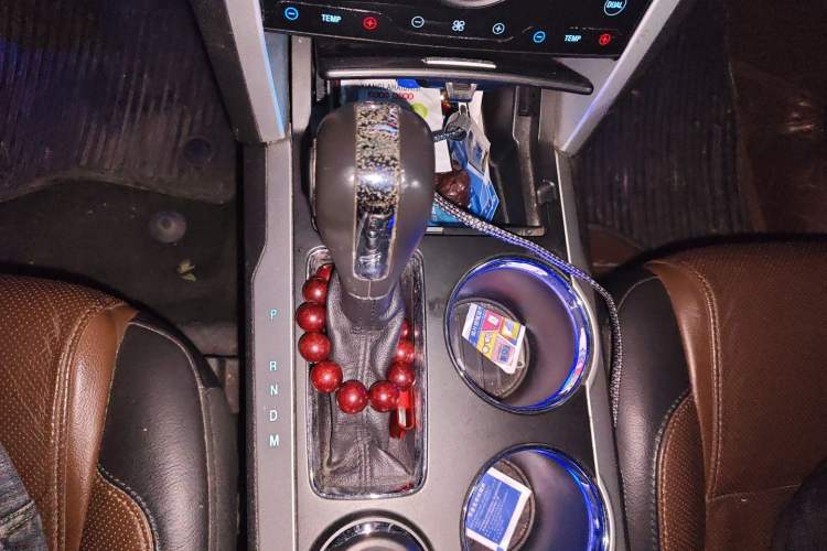 Used Ford Explorer 2013 3.5L Deluxe Model Gear Lever