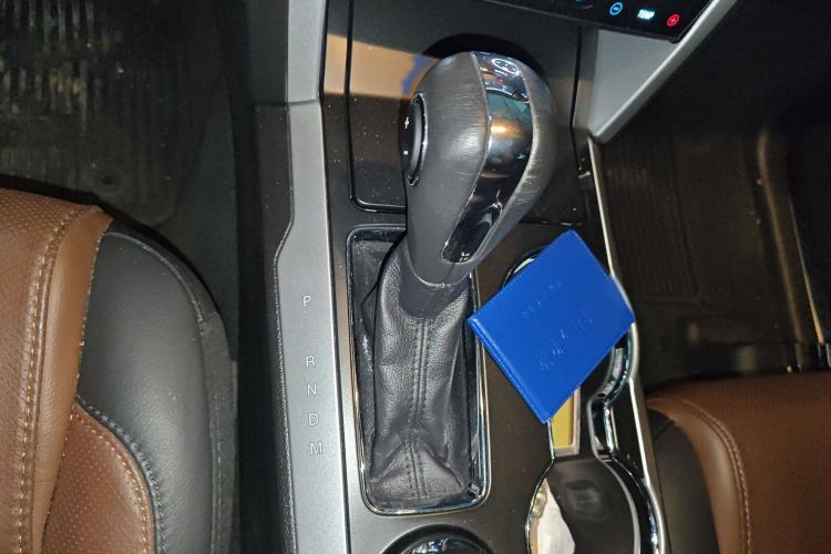 Used Ford Explorer 2013 3.5L Deluxe Model Gear Lever