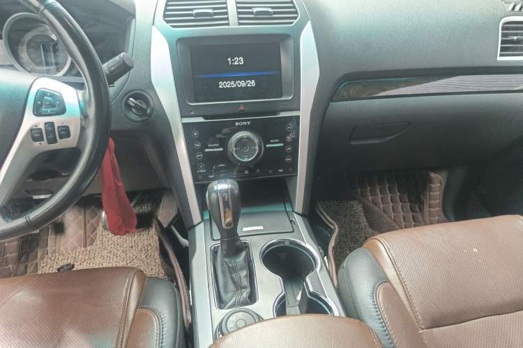Used Ford Explorer 2013 3.5L Deluxe Model Gear Lever