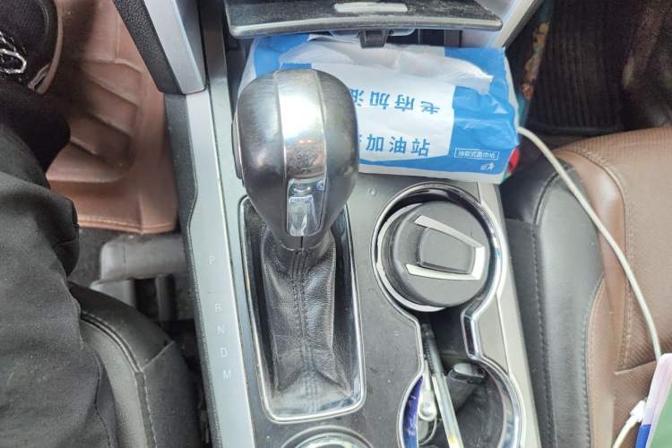Used Ford Explorer 2013 3.5L Deluxe Model Gear Lever
