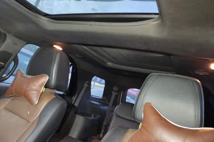 Used Ford Explorer 2013 3.5L Deluxe Model Headliner