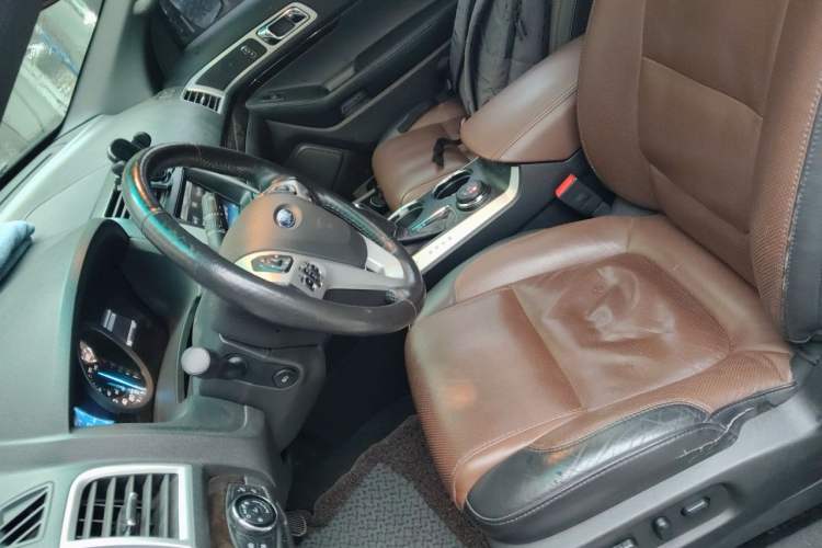 Used Ford Explorer 2013 3.5L Deluxe Model Left Front Seat