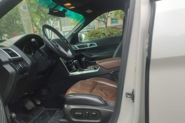 Used Ford Explorer 2013 3.5L Deluxe Model Left Front Seat