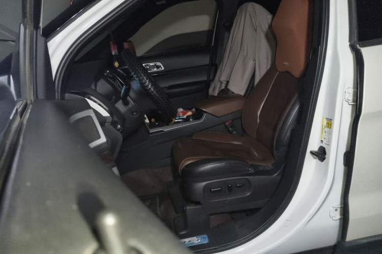 Used Ford Explorer 2013 3.5L Deluxe Model Left Front Seat