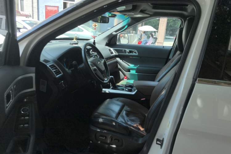 Used Ford Explorer 2013 3.5L Deluxe Model Left Front Seat
