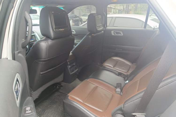 Used Ford Explorer 2013 3.5L Deluxe Model Left Rear Seat