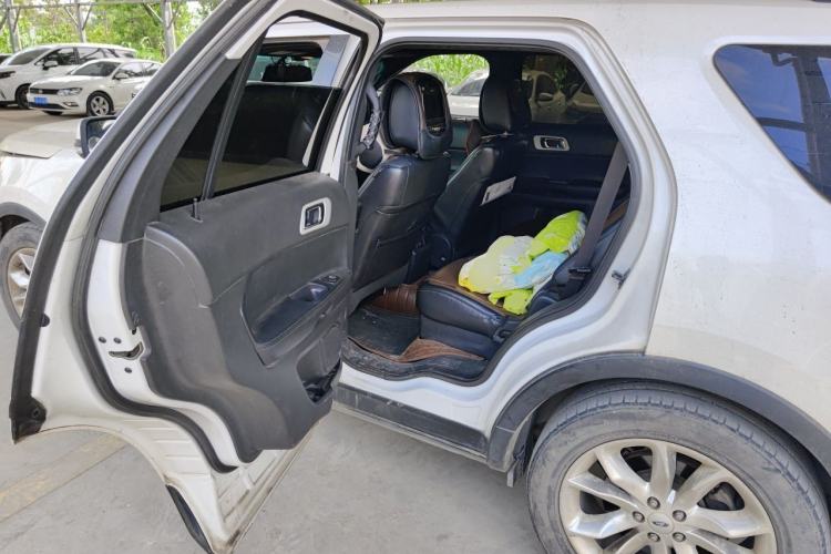 Used Ford Explorer 2013 3.5L Deluxe Model Left Rear Seat