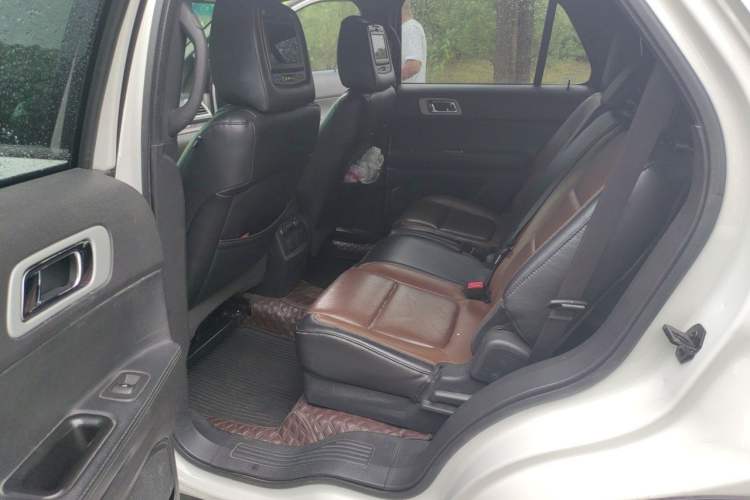 Used Ford Explorer 2013 3.5L Deluxe Model Left Rear Seat
