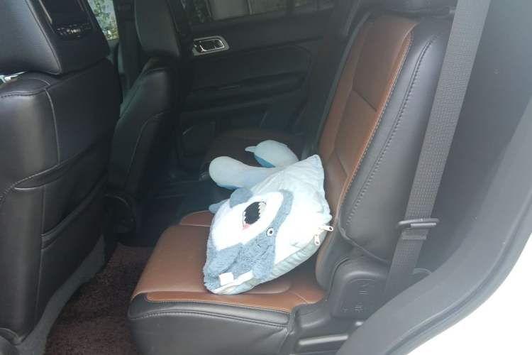 Used Ford Explorer 2013 3.5L Deluxe Model Left Rear Seat