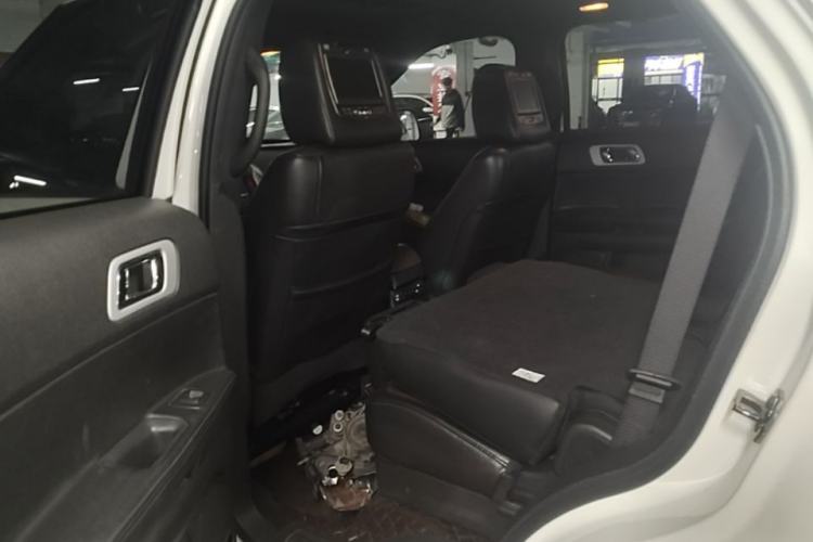 Used Ford Explorer 2013 3.5L Deluxe Model Left Rear Seat