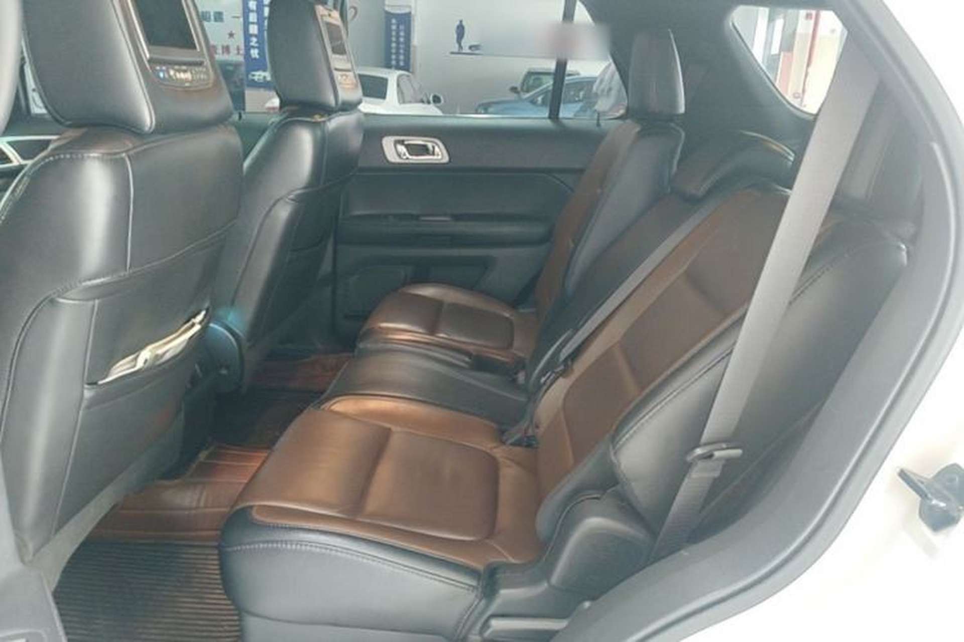 Used Ford Explorer 2013 3.5L Deluxe Model Left Rear Seat