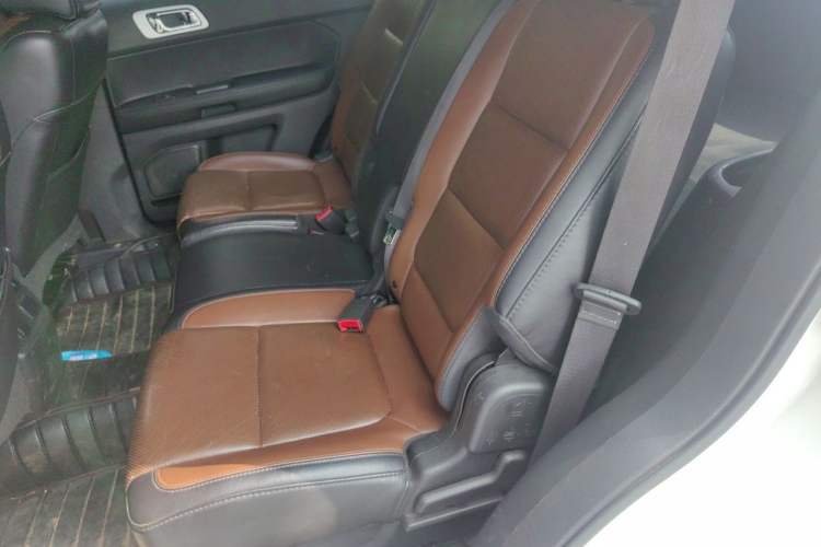Used Ford Explorer 2013 3.5L Deluxe Model Left Rear Seat