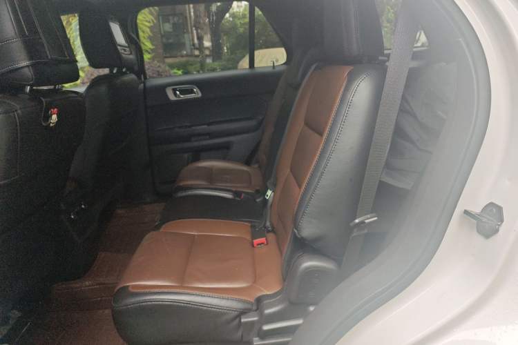 Used Ford Explorer 2013 3.5L Deluxe Model Left Rear Seat