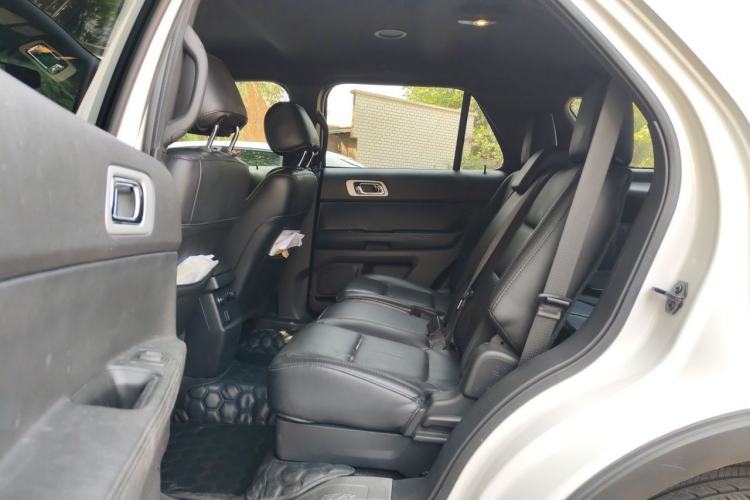 Used Ford Explorer 2013 3.5L Prestige Model Left Rear Seat