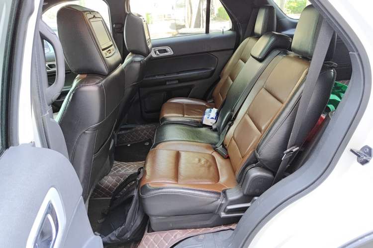 Used Ford Explorer 2013 3.5L Deluxe Model Left Rear Seat