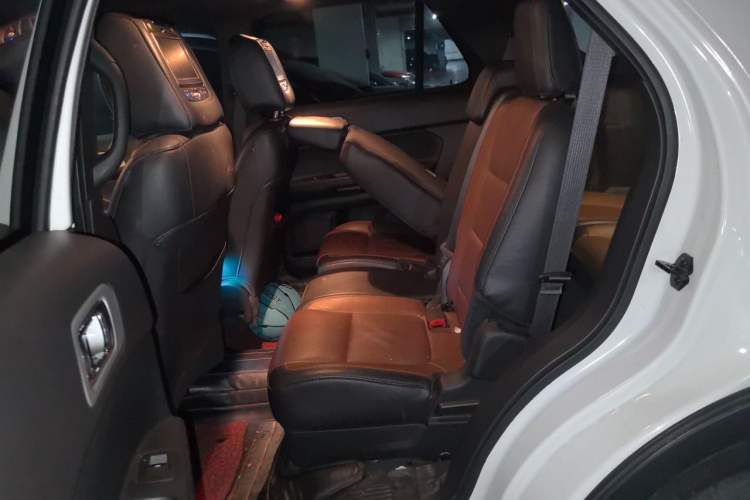 Used Ford Explorer 2013 3.5L Deluxe Model Left Rear Seat