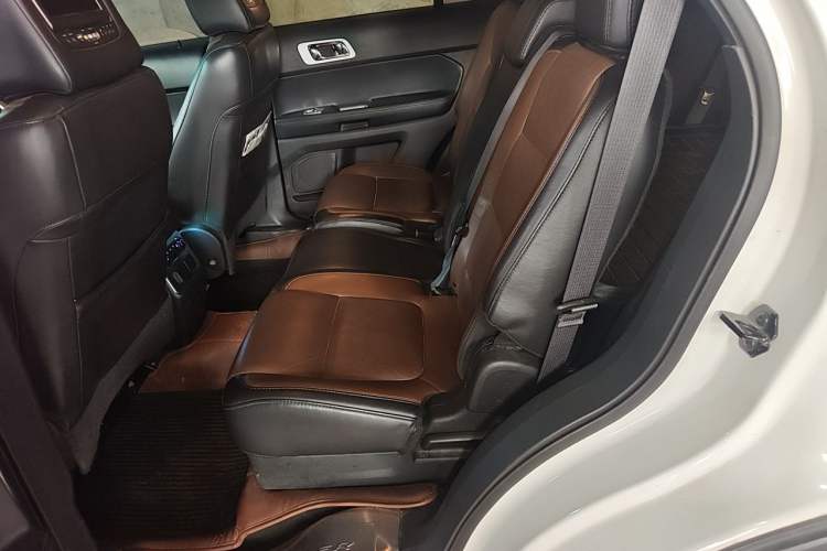Used Ford Explorer 2013 3.5L Deluxe Model Left Rear Seat