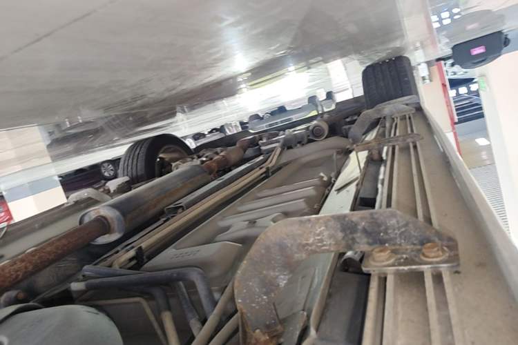 Used Ford Explorer 2013 3.5L Deluxe Model Left Side Sill