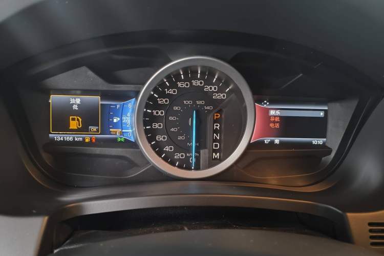 Used Ford Explorer 2013 3.5L Deluxe Model Odometer Close Up