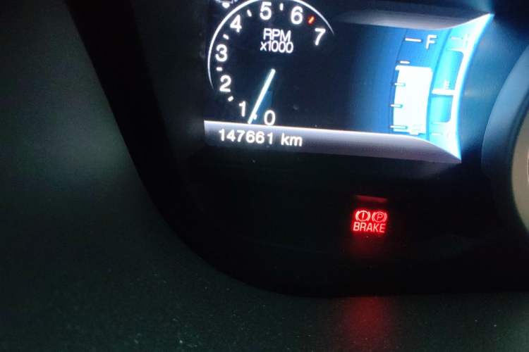 Used Ford Explorer 2013 3.5L Deluxe Model Odometer Close Up