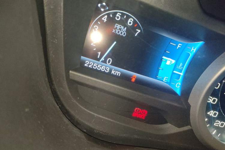Used Ford Explorer 2013 3.5L Deluxe Model Odometer Close Up