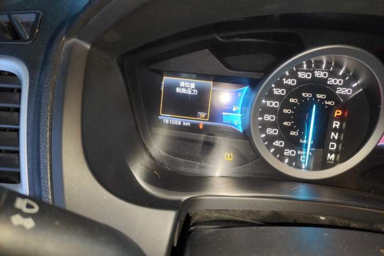 Used Ford Explorer 2013 3.5L Deluxe Model Odometer Close Up